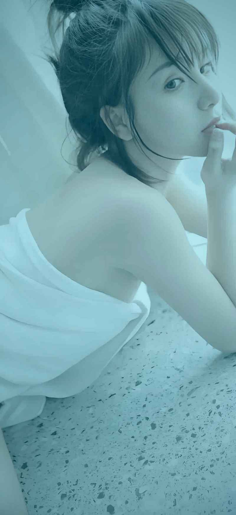 抽象艺术图形，表现信息在传播中如细胞般分裂变异